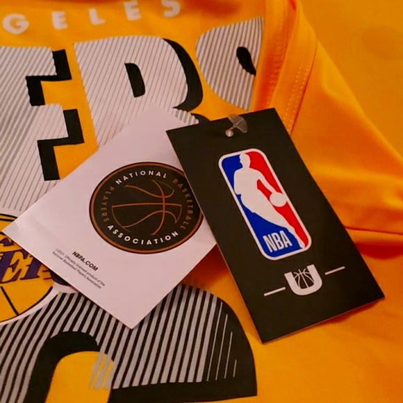 LeBron James (L) Tank Top - Picture 7 of 7